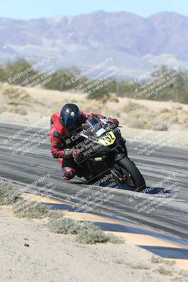 media/Dec-04-2025-Racers Edge (Thu) [[5ebc9f124d]]/3-B Group/3-Session 2 (Turn 7 Inside)/